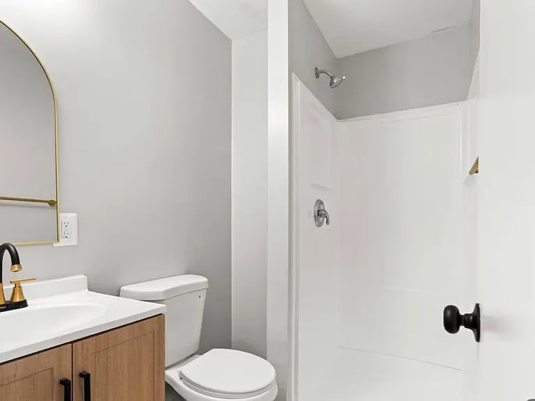 405 Amberfield Ln — Photo 10