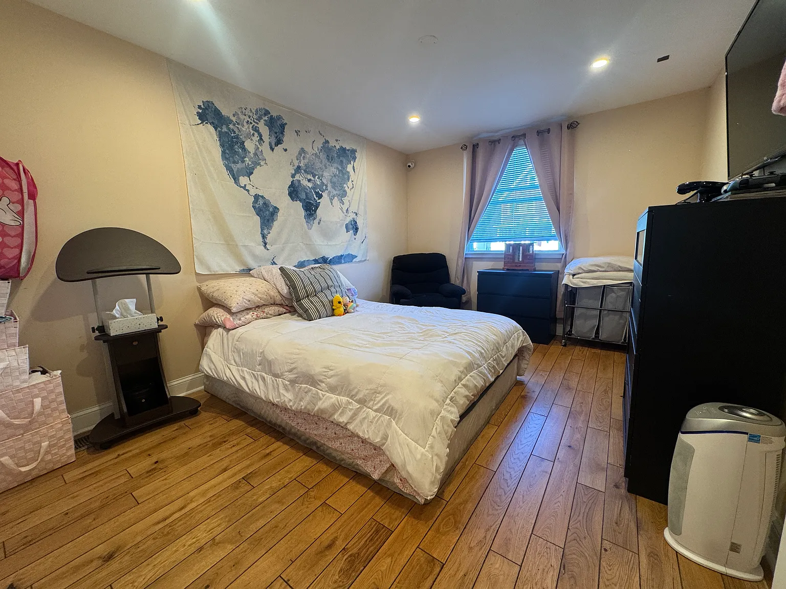 105 Mersereau Avenue — Photo 3
