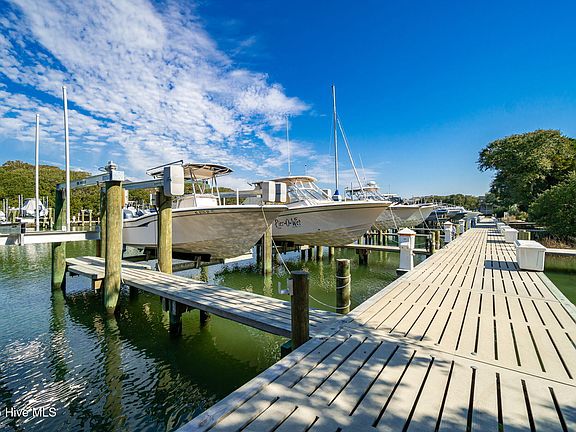 4th image of 127 Sea Isle North Drive