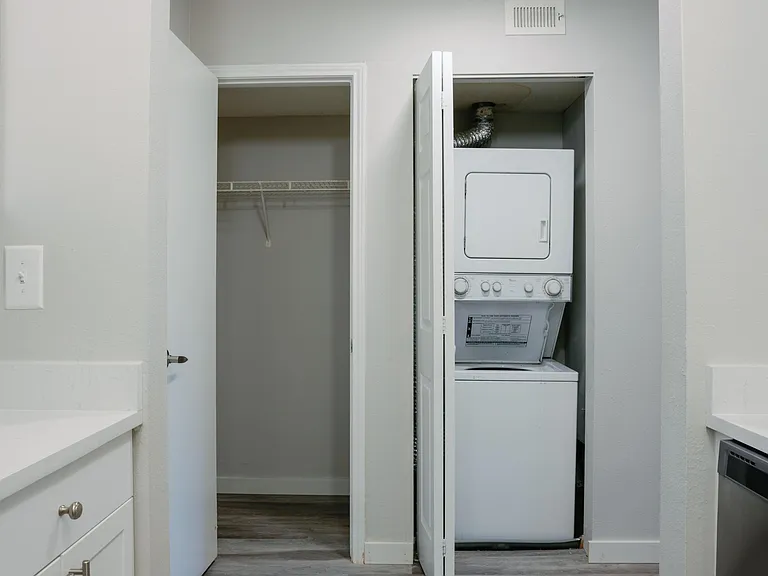 Parc at Glenbrook Apartments — Photo 28