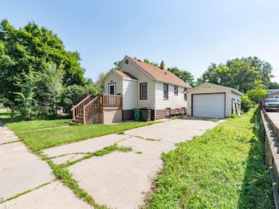 921 N 13th St, Bismarck, ND, 58501