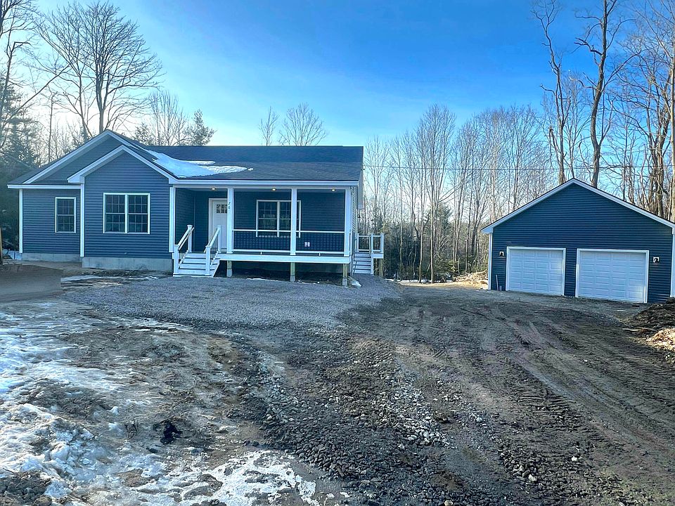2nd image of 76 Center Minot Hill Road