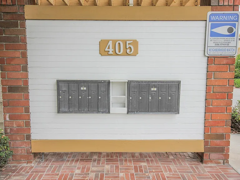405 Genoa St #2 — Photo 4