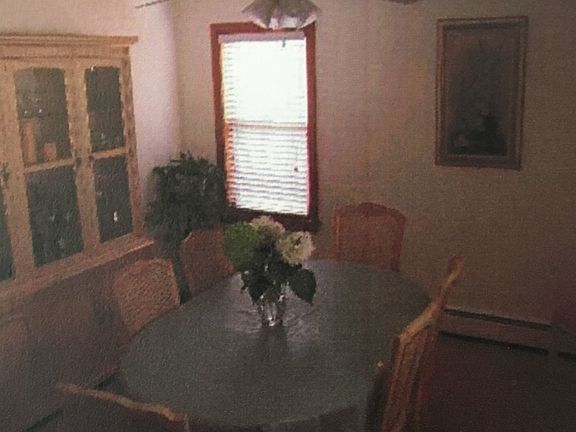 Formal dining room 