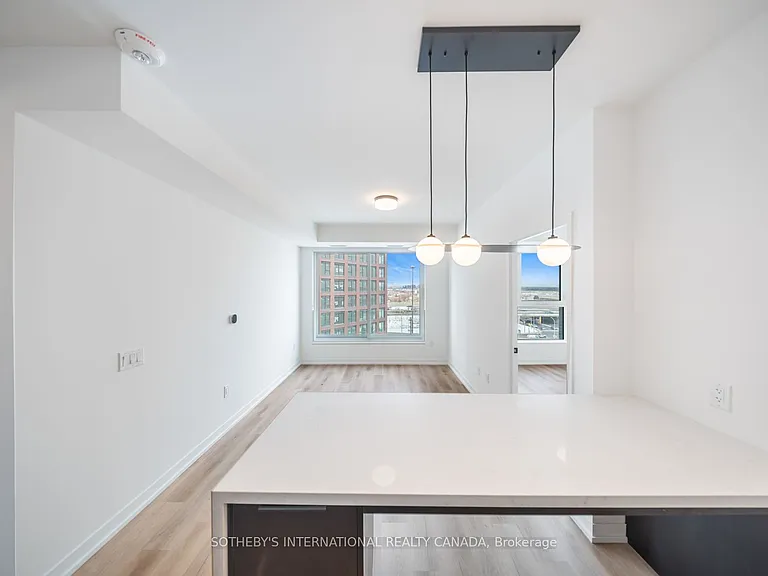 5 York Rd #911 — Photo 6