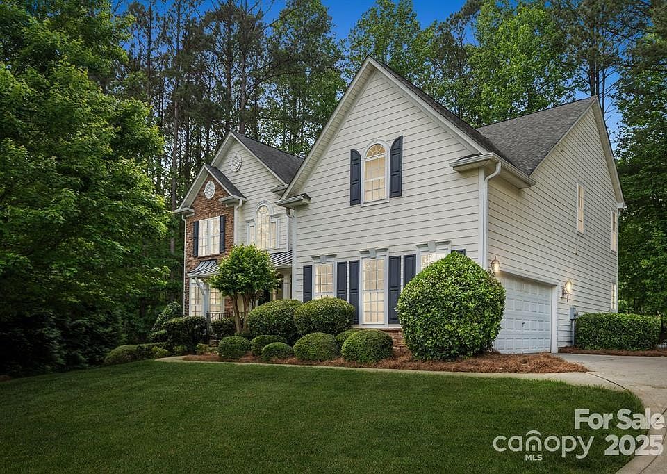1st image of 109 Braxton Gate Ct