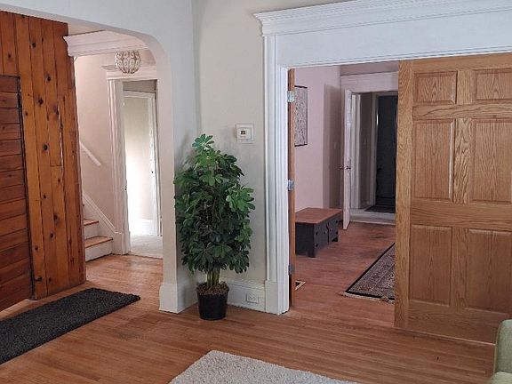 5th image of 2637 Emerson Ave S