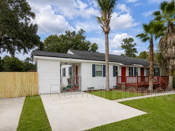 1425 Ron Rd, Jacksonville, FL 32210