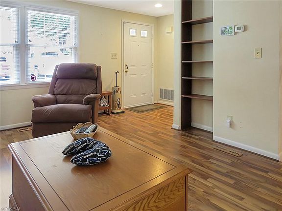 5th image of 5511 Richland St Unit B