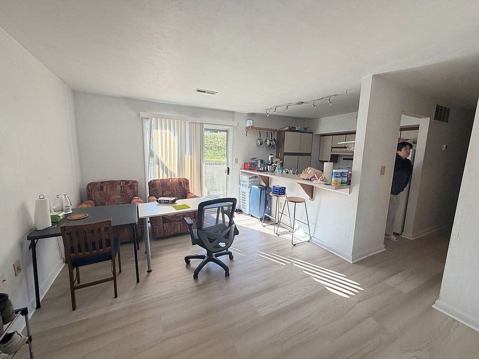 1st image of 802 Claytor Sq
