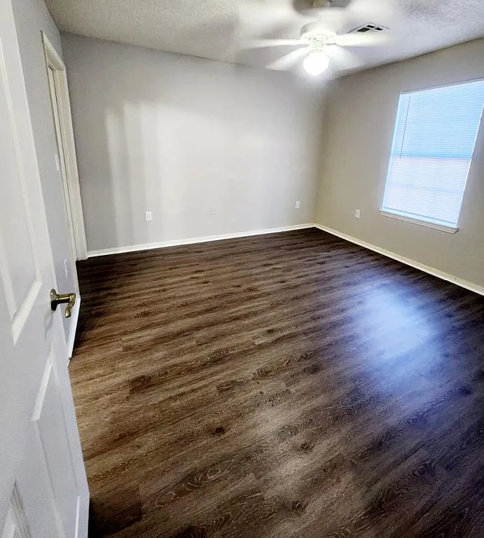 2105 N. Main St Apt 101 — Photo 2