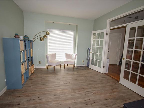 3rd image of 758 Whitehall Pkwy