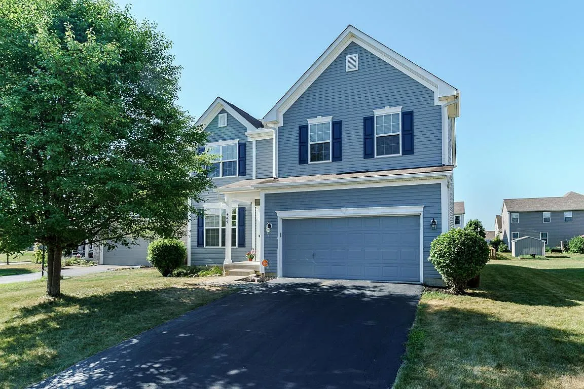 445 Voyager Dr photo 1