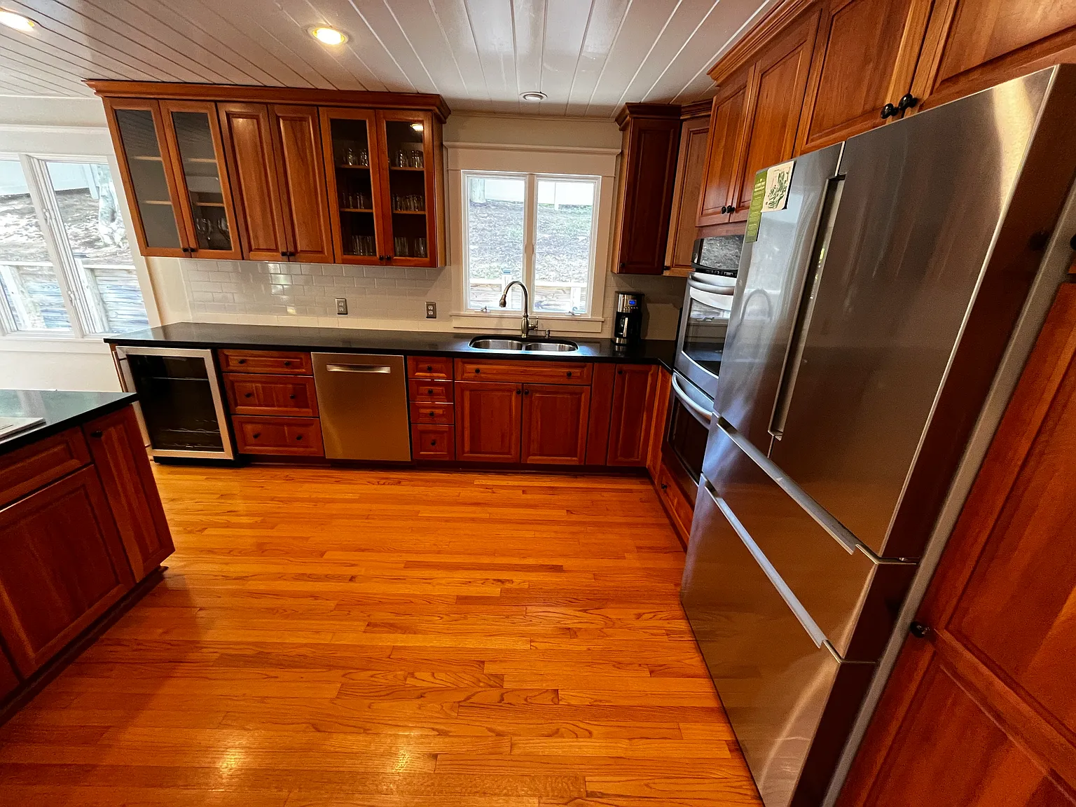 4 bed, 2.5 bath, 2320 sqft, $2,800 — Photo 3