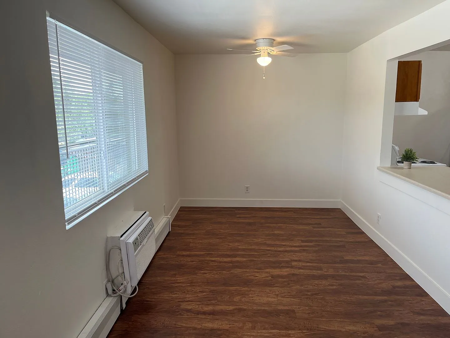 Yarrow Apartments — Photo 3