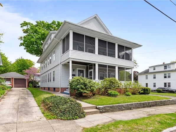 143 Sharon St, Providence, RI 02908