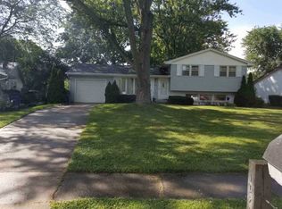 1522 Dundee Dr, New Haven, IN 46774