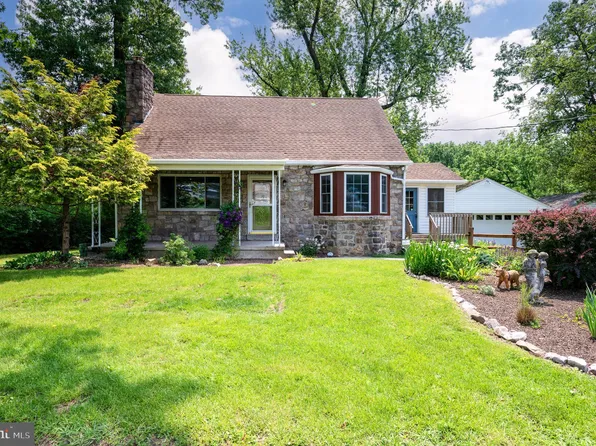 1914 Frush Valley Rd, Temple, PA 19560