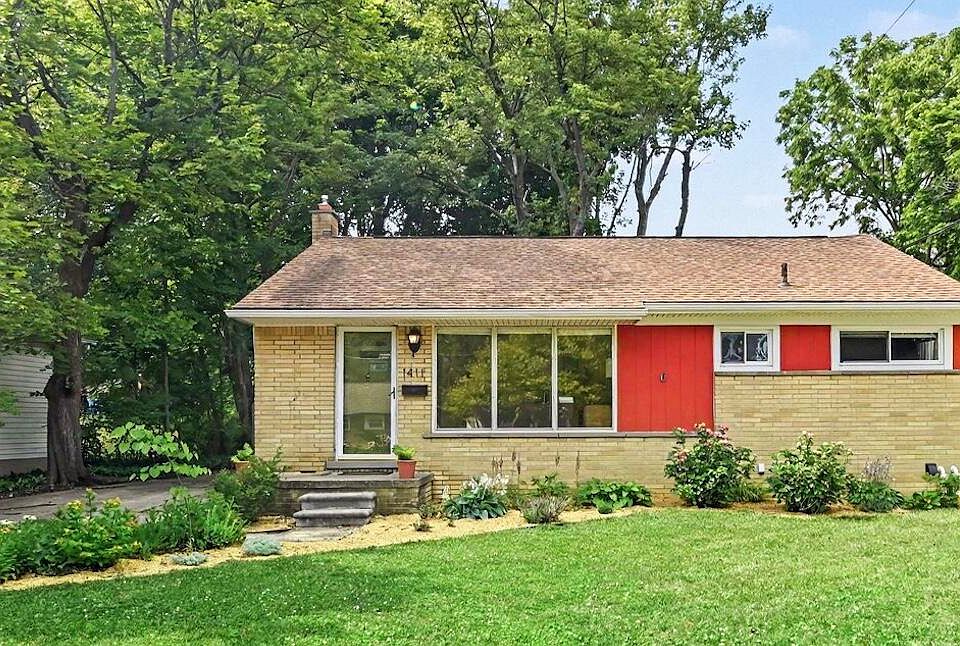 1st image of 1411 Collegewood Dr