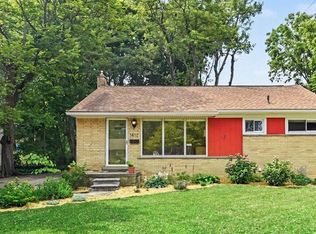 1411 Collegewood Dr, Ypsilanti, MI 48197