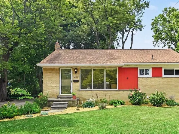 1411 Collegewood Dr, Ypsilanti, MI 48197