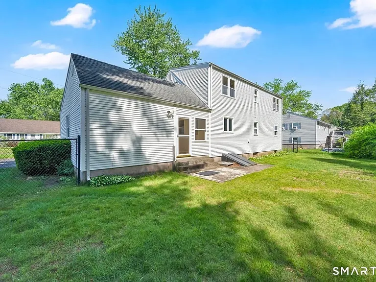 49 Schaffer Dr — Photo 20
