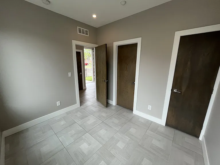 3220 W 18th Ave — Photo 19