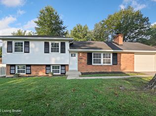10305 S Dodge Ln, Louisville, KY 40272
