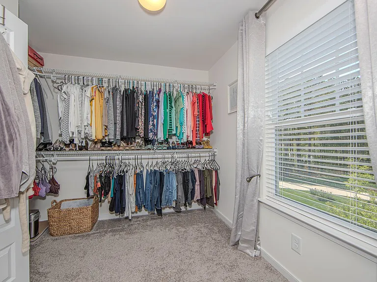 11913 James Overlook Ct — Photo 28