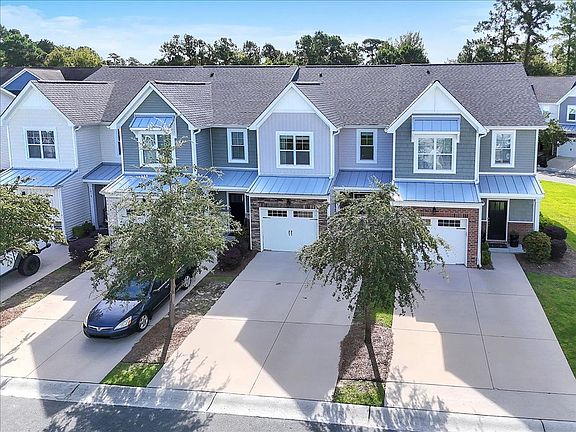 3rd image of 1014 Summer Woods Dr