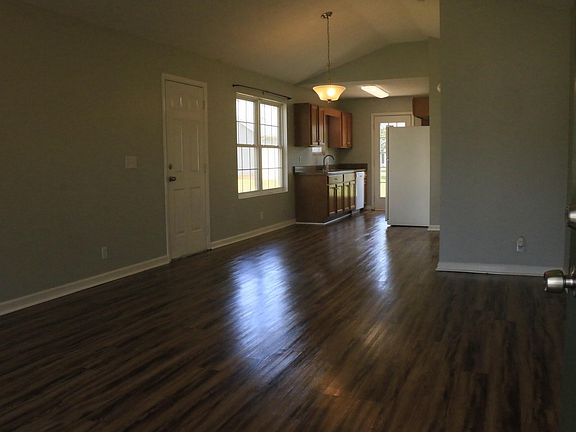 4th image of 5090 Cornelius Dr