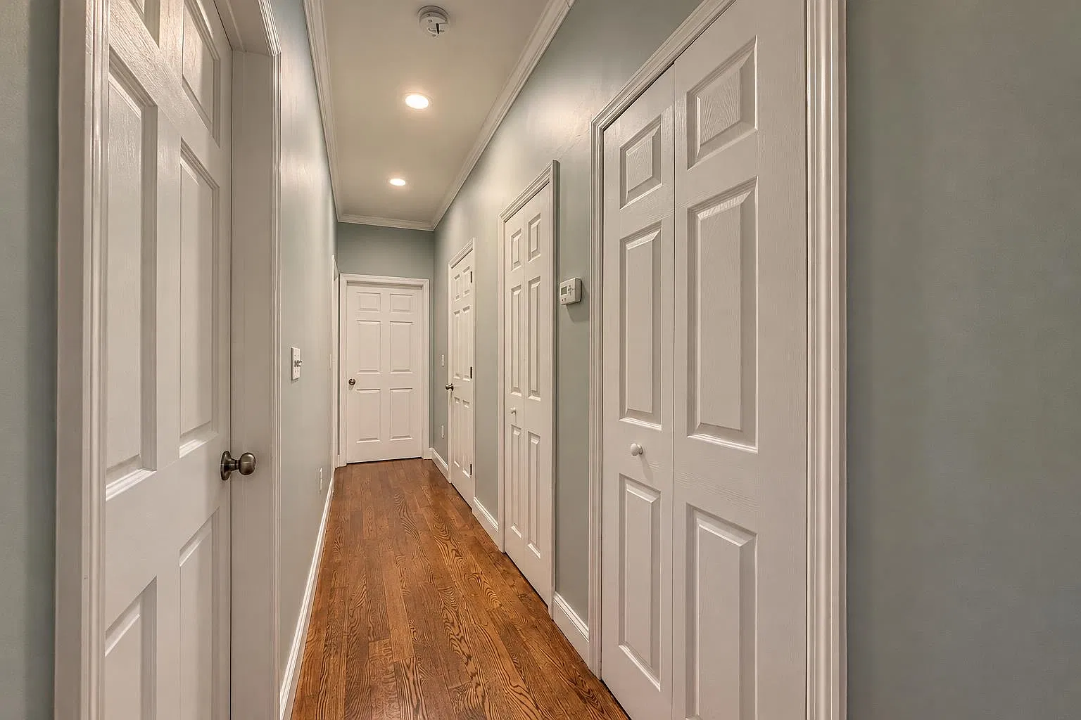 2 bed, 2.5 bath, 1700 sqft, $3,500 — Photo 4