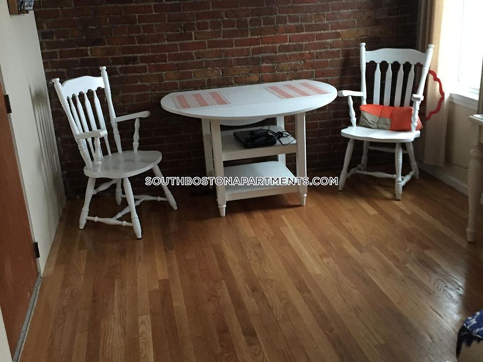 2nd image of 218 W 8th St #2Q