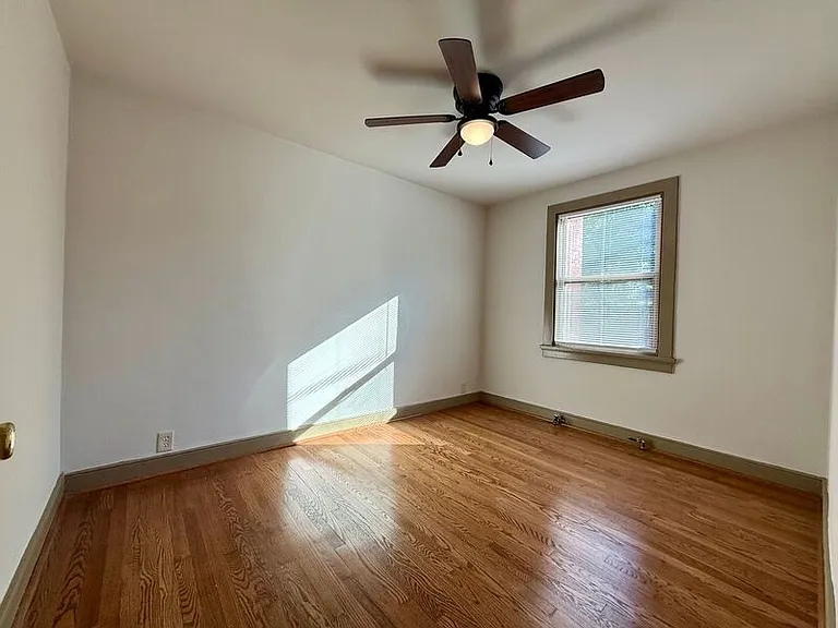 1400 Kenmore Ave #C1 — Photo 11