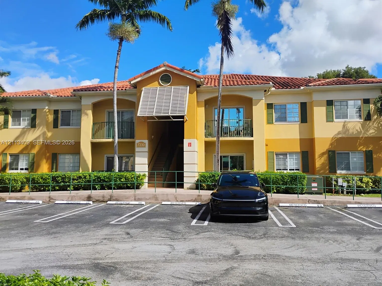 Palm Gardens At Doral Con — Photo 2