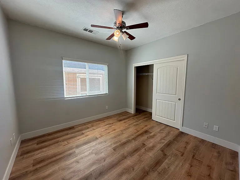1562 National Dr — Photo 11