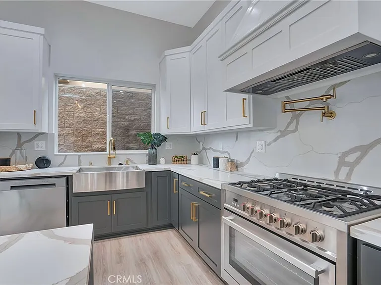 12515 Haleh Ln — Photo 22