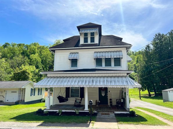 170 Valley St, Salem, WV 26426