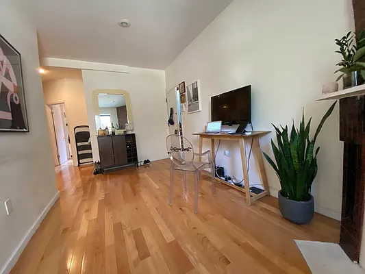 Rented by Best Apartments North Inc | media 49