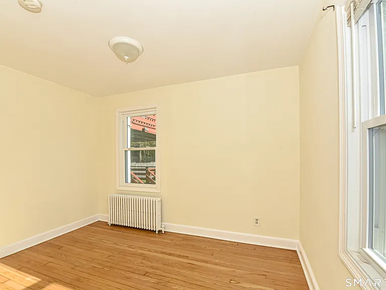 146 Warsaw St — Photo 13
