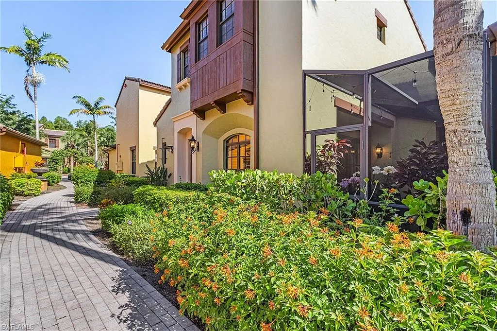 Building Photo - 9118 Chula Vista St #12002