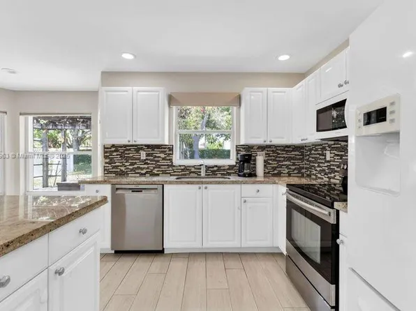 10766 Crescendo Cir #X, Boca Raton, FL 33498