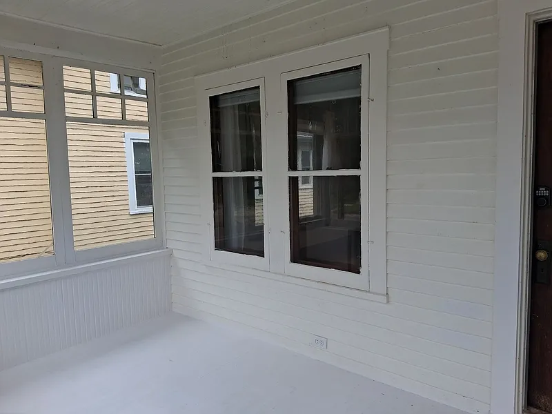 2 bed, 1.0 bath, $1,349 — Photo 2