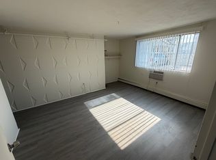 1637 Washington Ave APT 5, Racine, WI 53403