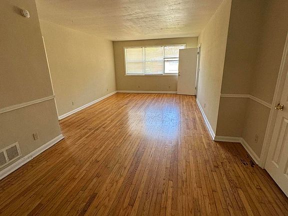 3rd image of 5452 Playa Way #4