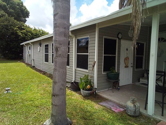 2nd image of 4714 Goldfinch Dr