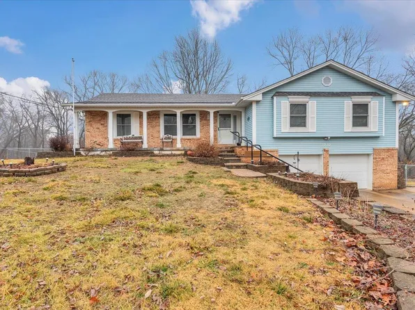 3220 Orchard Dr, High Ridge, MO 63049
