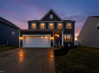 9216 Nash Ln, North Ridgeville, OH 44039