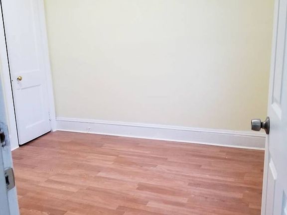 5th image of 252 Charles Ave