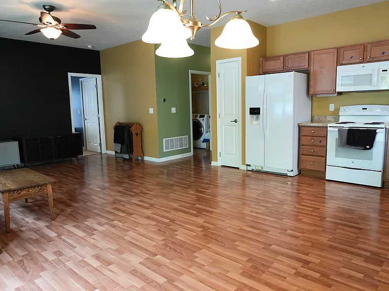 6258 Maple Glen Dr — Photo 9